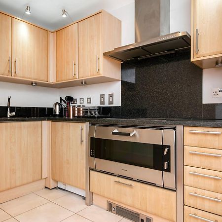 Central 2 Bed With Large Terrace London Exterior photo