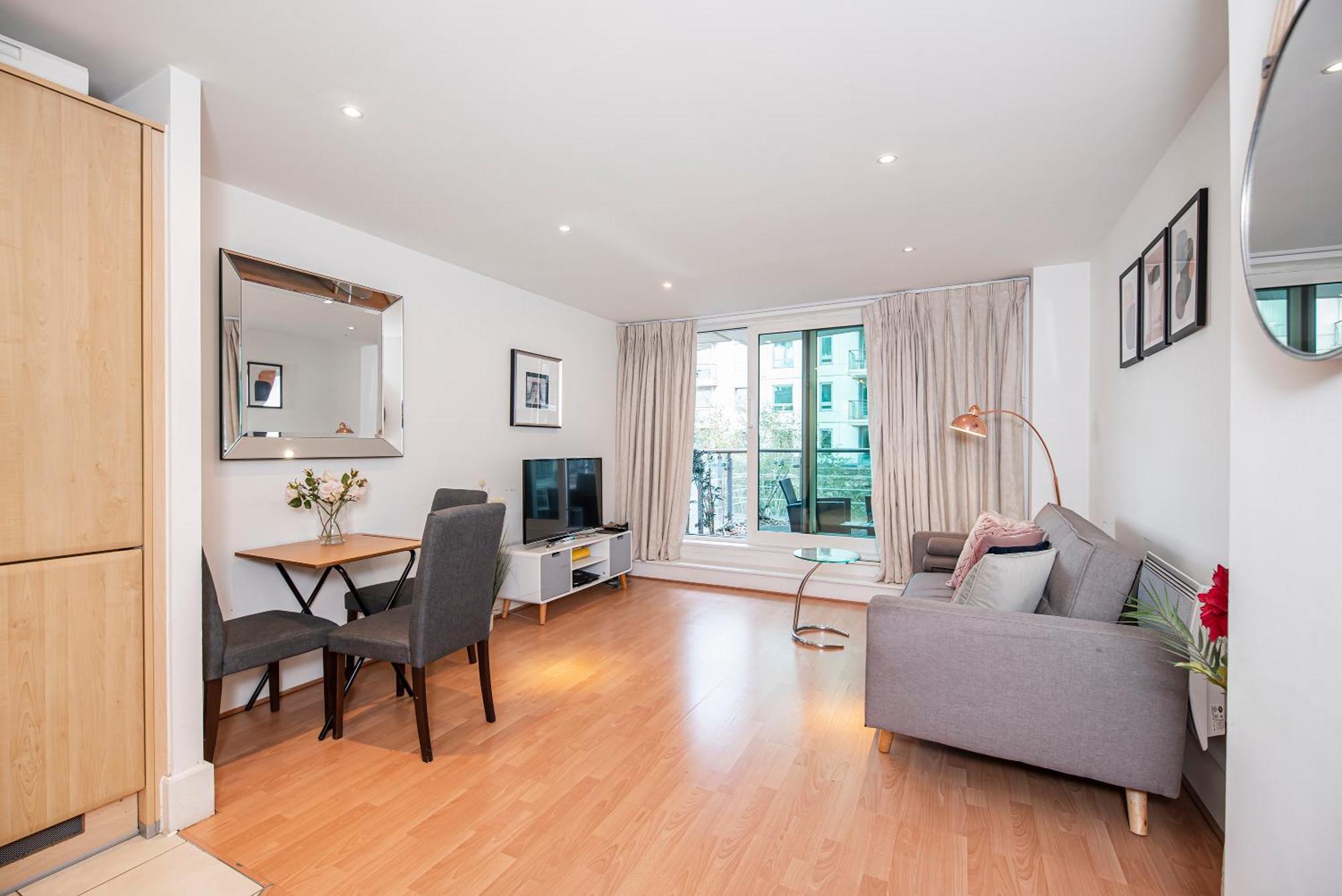 Central 2 Bed With Large Terrace London Exterior photo