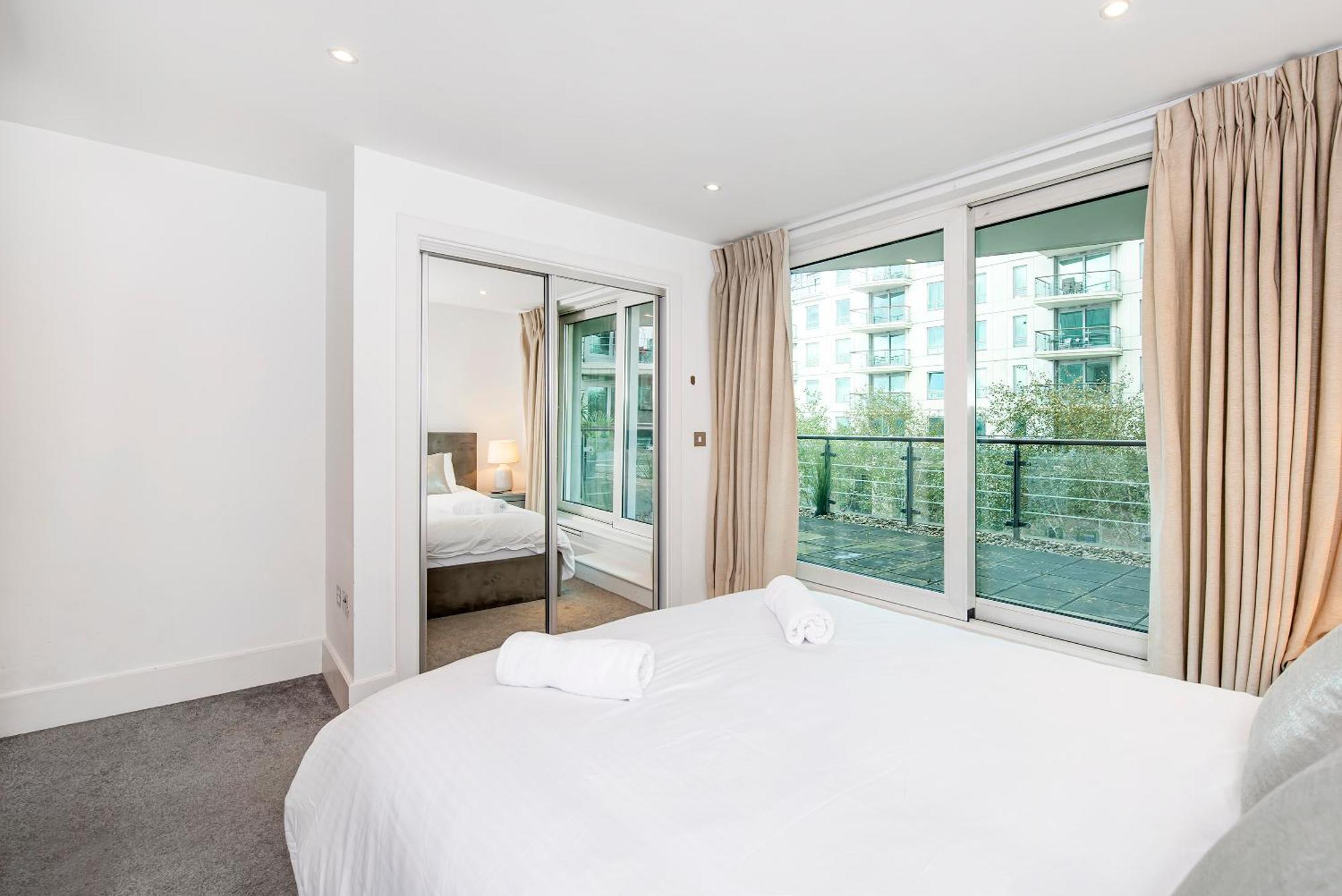 Central 2 Bed With Large Terrace London Exterior photo