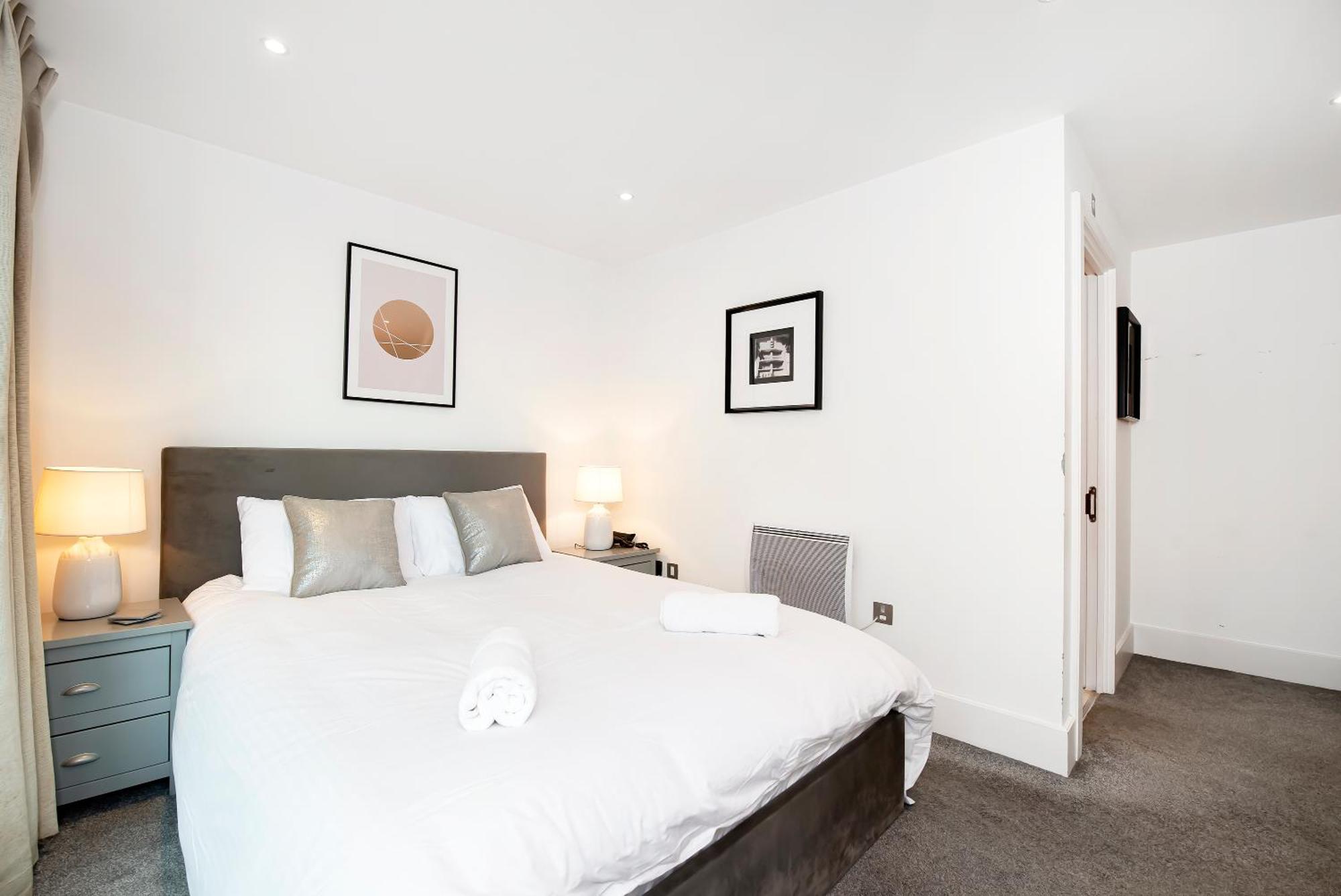 Central 2 Bed With Large Terrace London Exterior photo